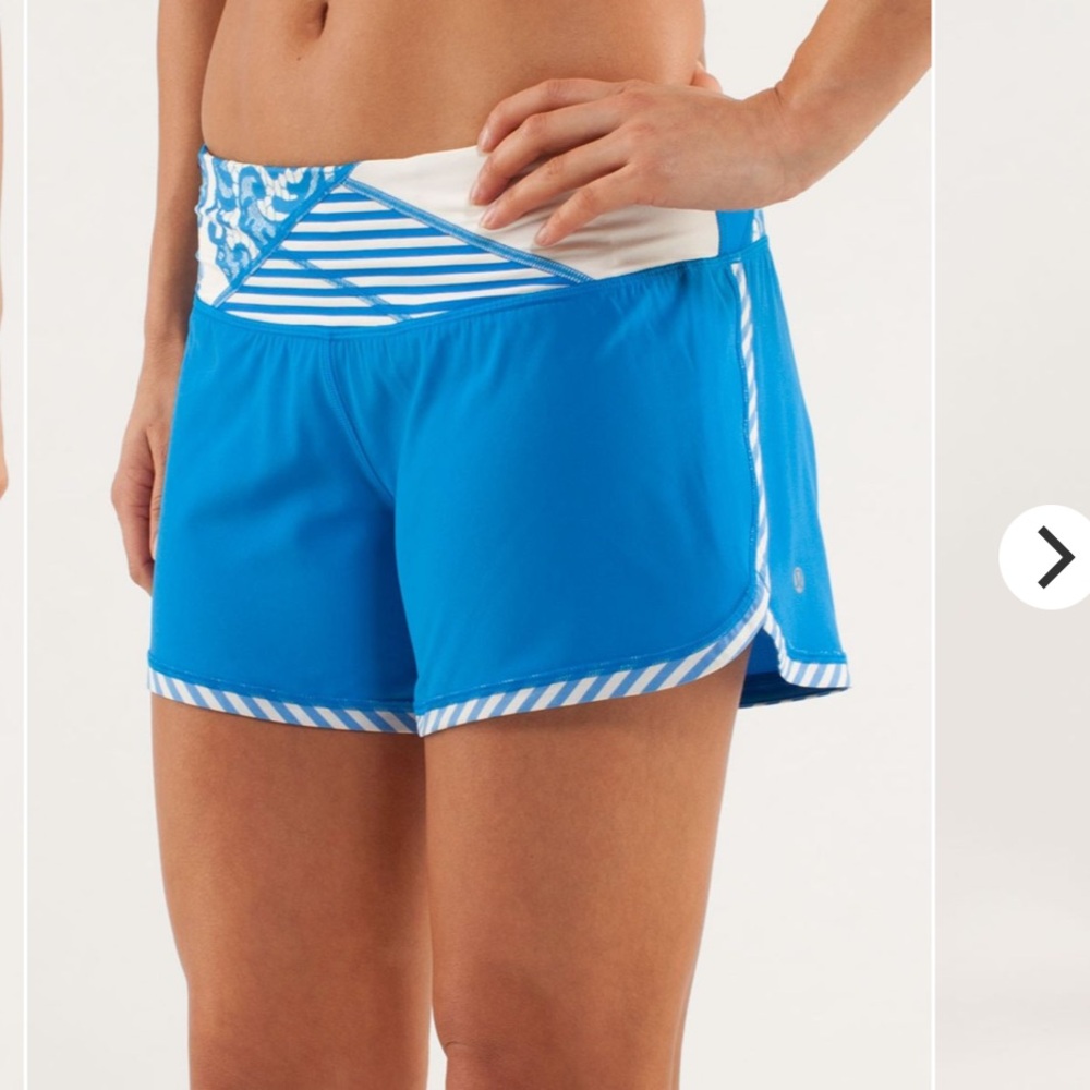 Lululemon Groovy Run Short
Beaming Blue / Quilting Winter 6
